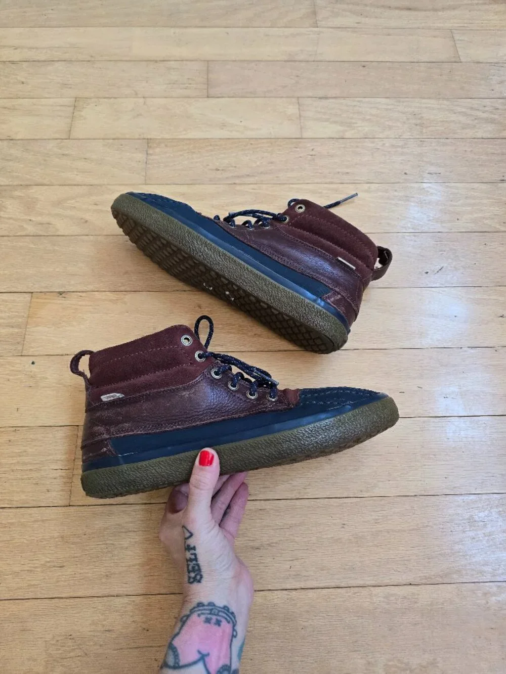 Vans | SK8-Hi MTE Del Pato Burgundy Navy Gorpcore Duck Boot Sneakers | MENS 10